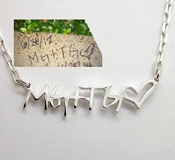 What quality of handwritten sample I need for custom signature jewelry?